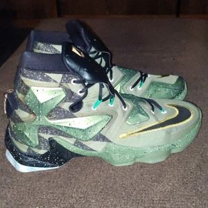 Northern lights LeBron 13
